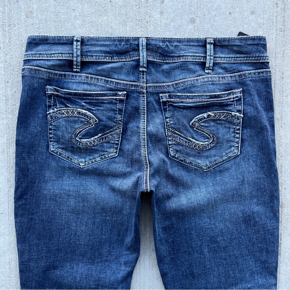 Silver Jeans Co Elyse Straight Jeans - Picture 4 of 11